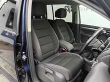 Volkswagen Golf Touran 	TSI ComfortLine - U8005