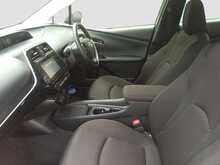 Toyota Prius S - U8008