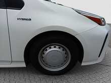 Toyota Prius S - U8008