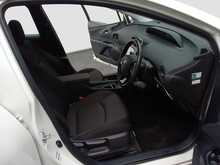 Toyota Prius S - U8010