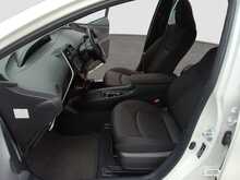 Toyota Prius S - U8010