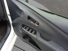 Toyota Prius S - U8010