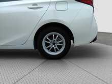 Toyota Prius S - U8010