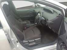 Toyota Prius S - U8012