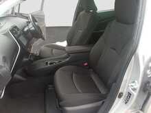 Toyota Prius S - U8012