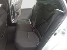 Toyota Prius S - U8012