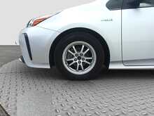 Toyota Prius S - U8012