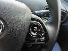 Toyota Prius S - U8015