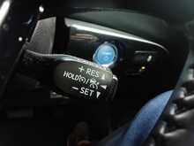 Toyota Prius S - U8015