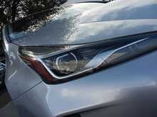 Toyota Prius S - U8015