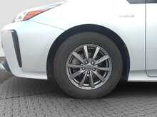 Toyota Prius S - U8015