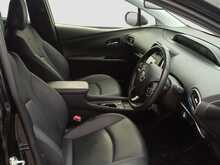 Toyota Prius S-TouringSelection - U8017