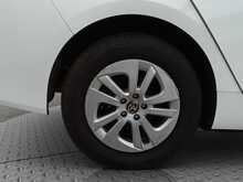 Toyota Prius S 4WD - U8018