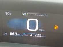 Toyota Prius S 4WD - U8018