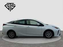 Toyota Prius S - U8025