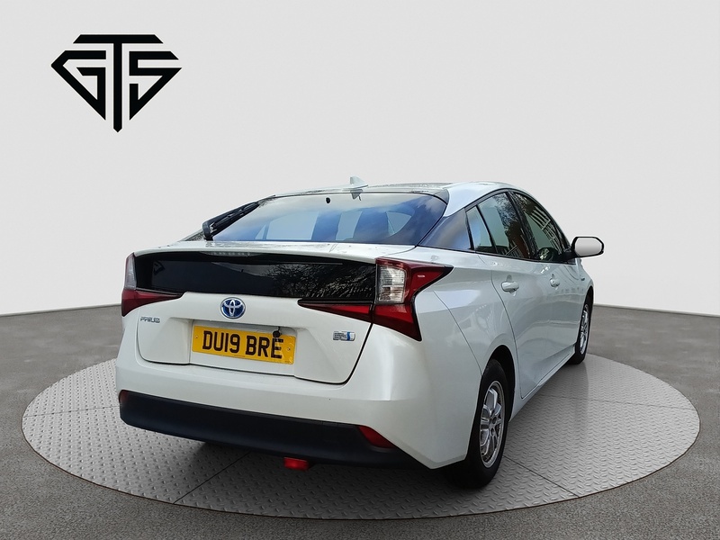 Toyota Prius S - U8025