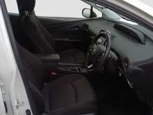 Toyota Prius S - U8025