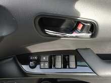 Toyota Prius S - U8025