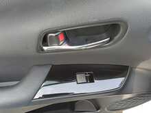 Toyota Prius S - U8025