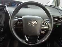 Toyota Prius S - U8025