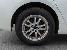 Toyota Prius S - U8025