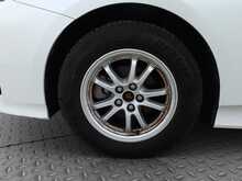 Toyota Prius S - U8025