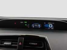 Toyota Prius S - U8025