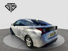 Toyota Prius S - U8033