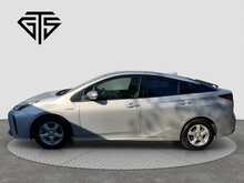Toyota Prius S - U8033