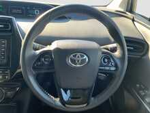 Toyota Prius S - U8033