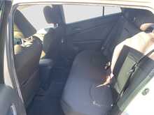 Toyota Prius S - U8033