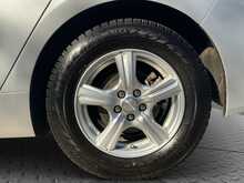 Toyota Prius S - U8033