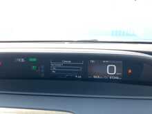 Toyota Prius S - U8033