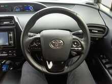 Toyota Prius S - U8036