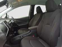 Toyota Prius S - U8036