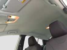 Toyota Prius S - U8036