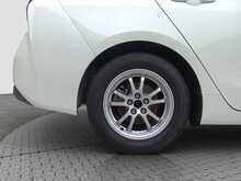 Toyota Prius S - U8036