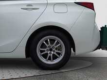 Toyota Prius S - U8036