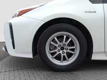 Toyota Prius S - U8036