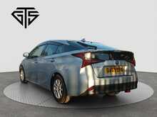 Toyota Prius S - U8037