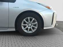 Toyota Prius S - U8037