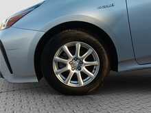 Toyota Prius S - U8037