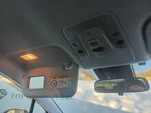 Toyota Prius S - U8037