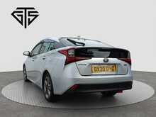 Toyota Prius S - U8038