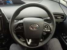 Toyota Prius S - U8038