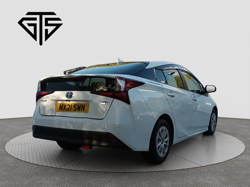 Toyota Prius S - U8039