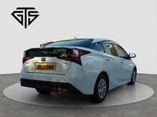 Toyota Prius S - U8039