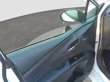 Toyota Prius S - U8039