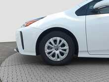 Toyota Prius S - U8039