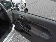 Ford Fiesta T EcoBoost Titanium - U8057
